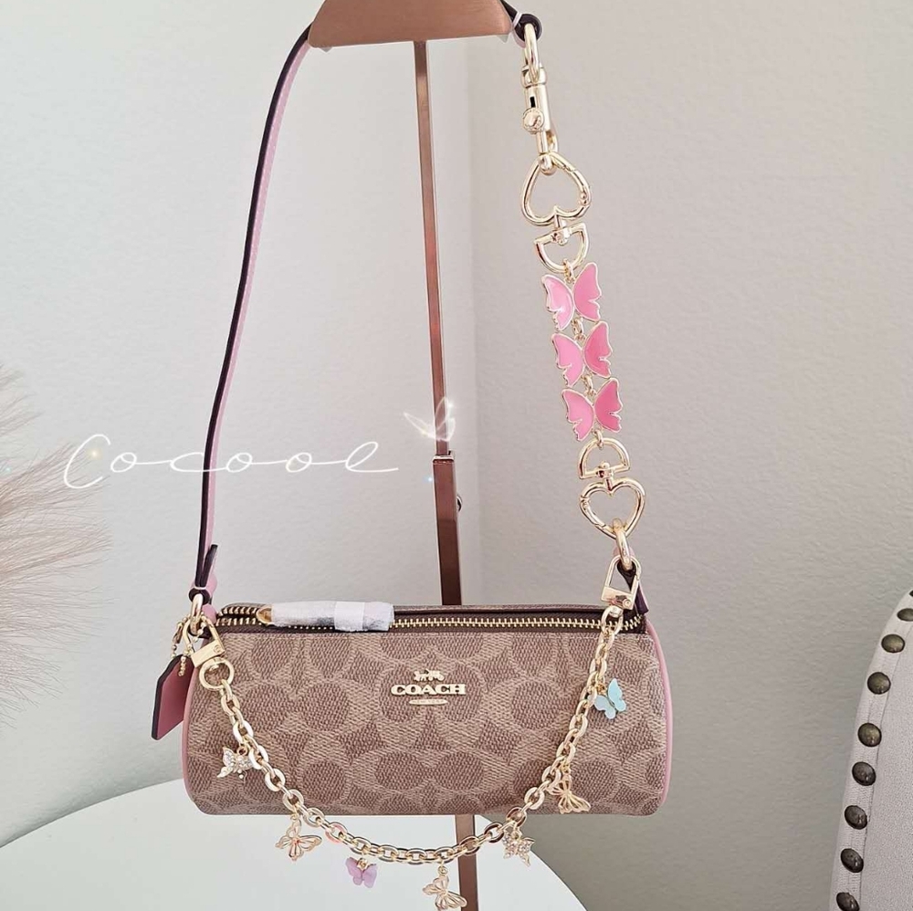 NWT！COACH NOLITA BARREL BAG IN COLORBLOCK SIGNATURE Pink 🦋 Butterfly Chain